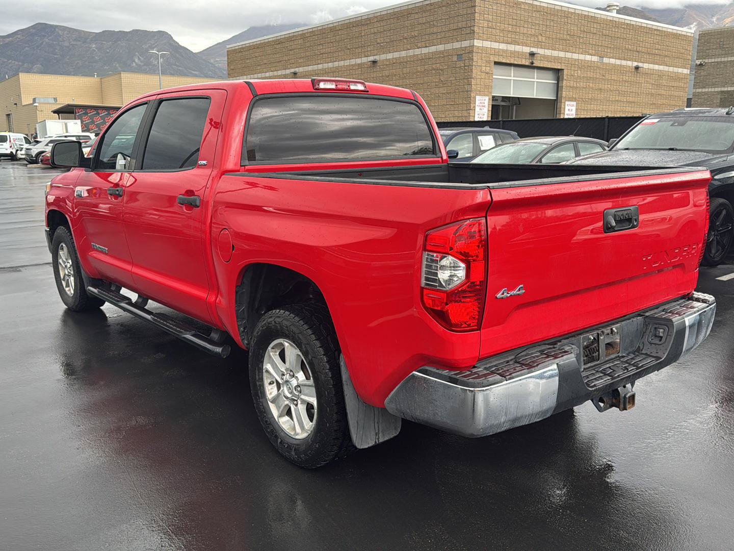 Used 2014 Toyota Tundra SR5 w/ SR5 Upgrade Package AWD/4WD image 4