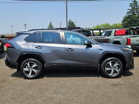 Used 2024 Toyota RAV4 SE w/ Weather & Moonroof Package AWD/4WD image 6