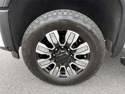 Used 2024 GMC Sierra 2500 Denali w/ Denali Reserve Package AWD/4WD image 10