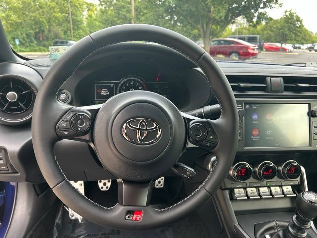 Used 2025 Toyota GR86 Premium w/ ALL Weather Mat Package (TMS) RWD image 14