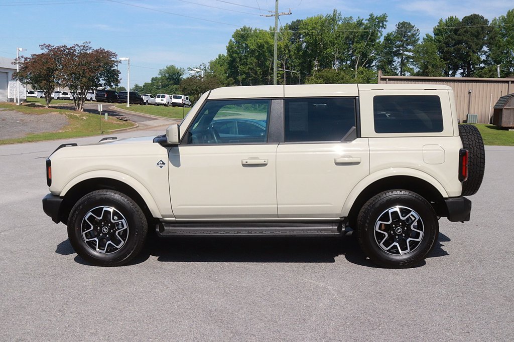 Used 2025 Ford Bronco Outer Banks AWD/4WD image 4