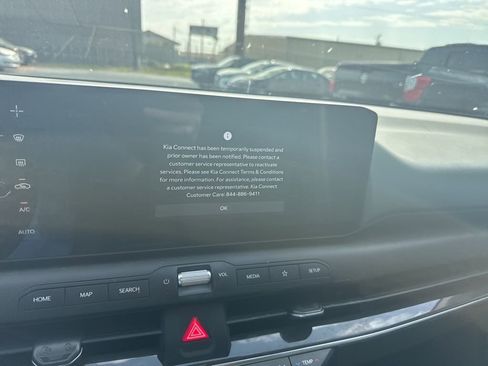 Used 2025 Kia K4 EX image 22