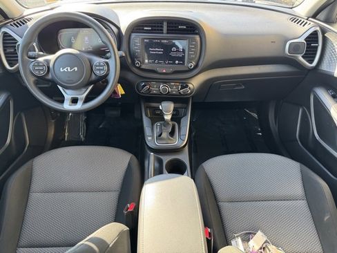 Certified 2023 Kia Soul LX image 13