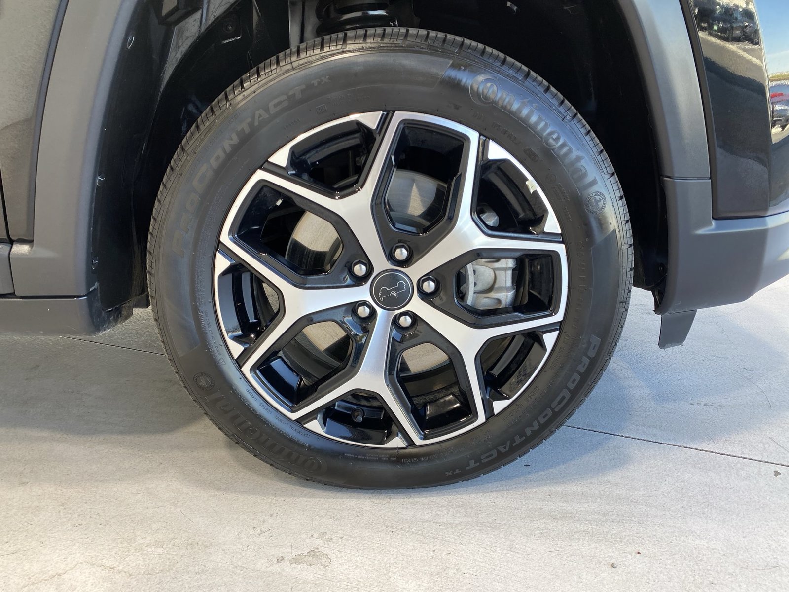 Used 2025 Jeep Compass Limited AWD/4WD image 10