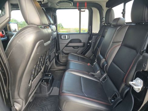 Used 2020 Jeep Gladiator Rubicon AWD/4WD image 13