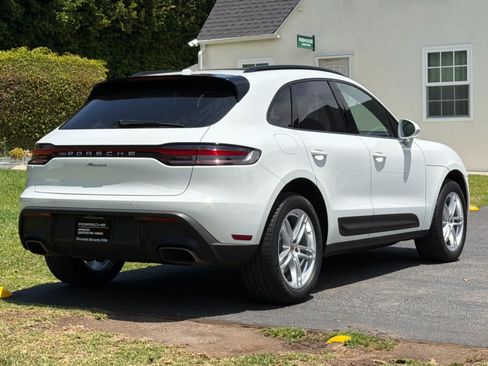 Certified 2023 Porsche Macan AWD/4WD image 8