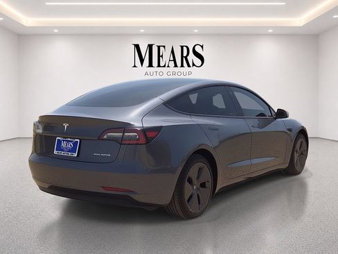 Used 2022 Tesla Model 3 Long Range AWD/4WD image 5