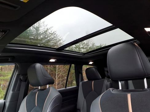 Used 2024 Toyota Grand Highlander AWD Hybrid image 15