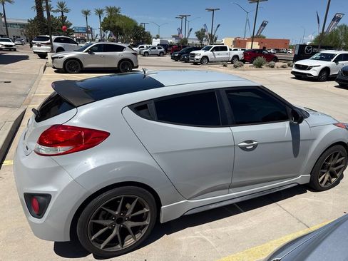 Used 2014 Hyundai Veloster Turbo R-Spec FWD image 8