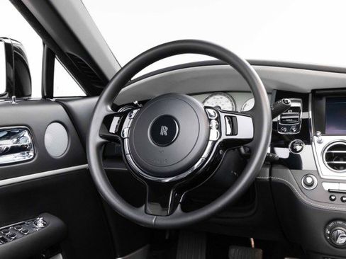 Used 2019 Rolls-Royce Dawn RWD image 10