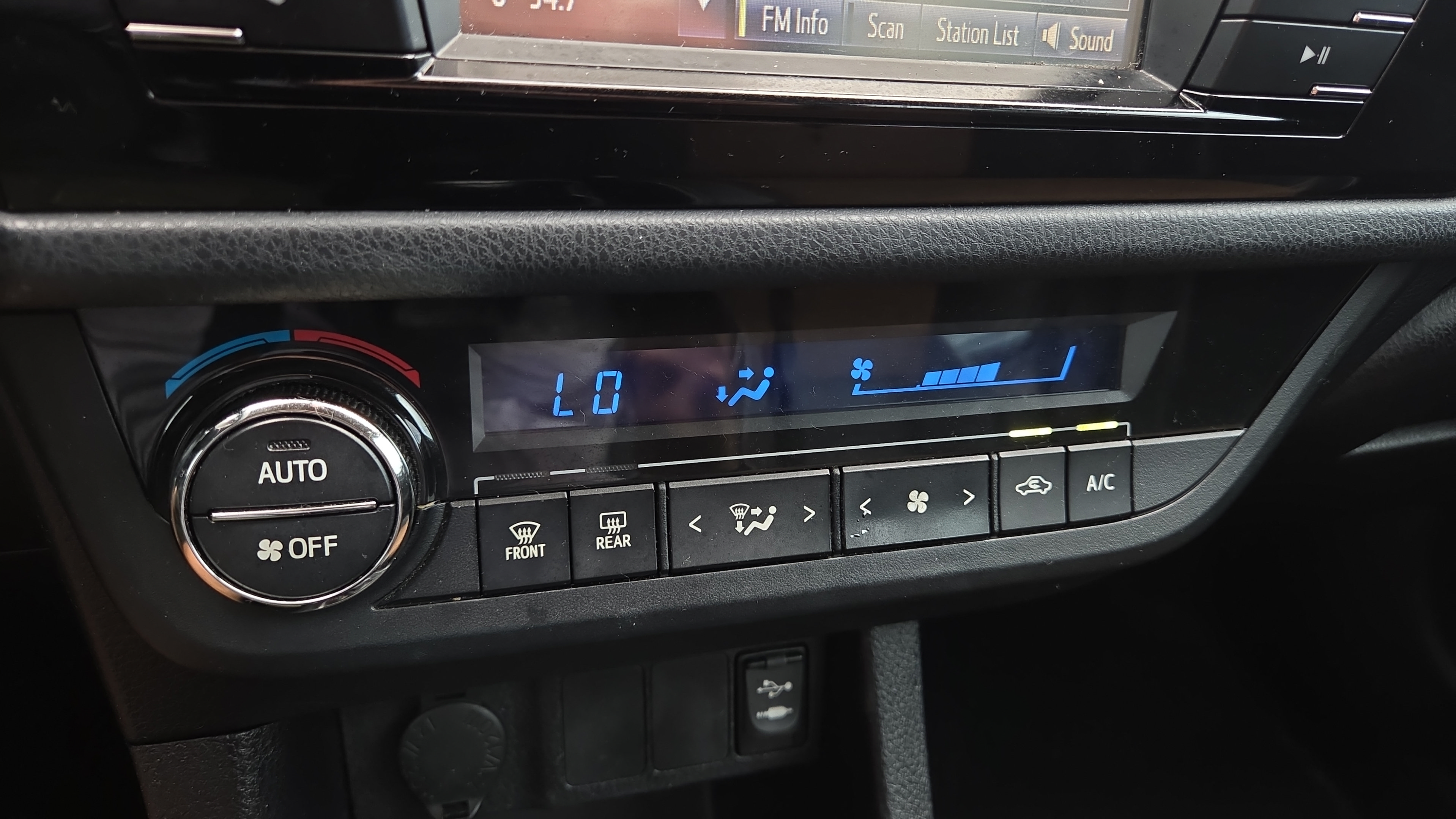 Used 2016 Toyota Corolla S FWD image 31
