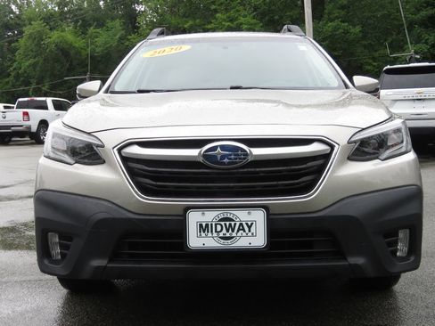 Used 2020 Subaru Outback Premium AWD/4WD image 2