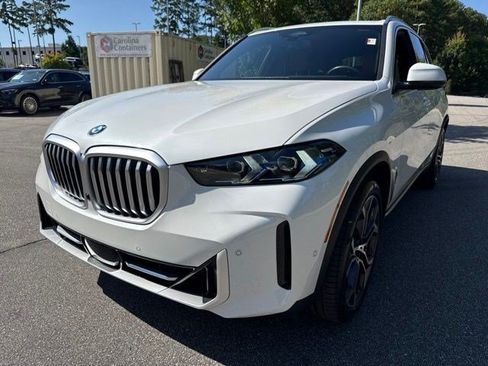 Certified 2025 BMW X5 xDrive40i w/ Premium Package AWD/4WD image 9