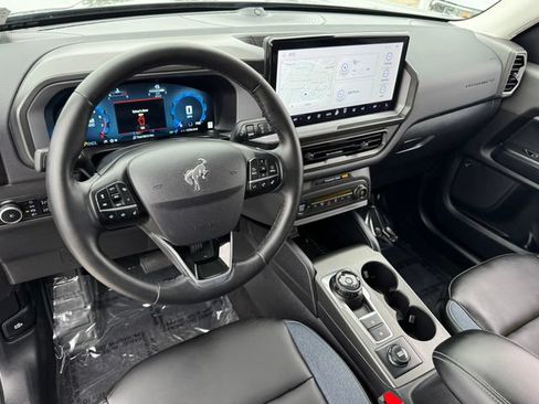 Used 2025 Ford Bronco Sport Outer Banks w/ Outer Banks Tech Package+ AWD/4WD image 3