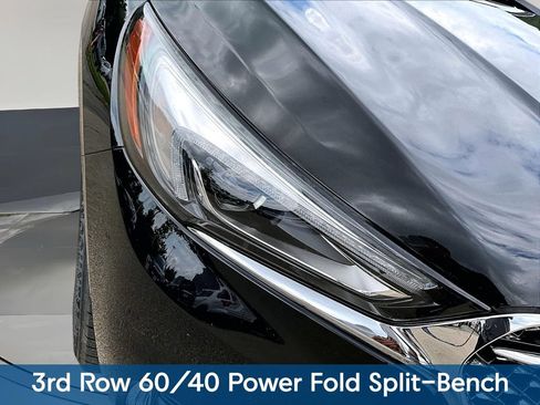 Used 2018 Buick Enclave Avenir w/ Avenir Technology Package AWD/4WD image 32