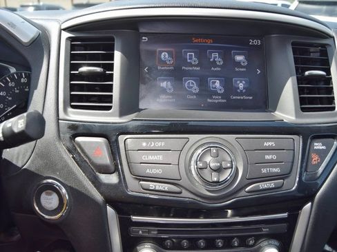 Used 2018 Nissan Pathfinder S AWD/4WD image 27