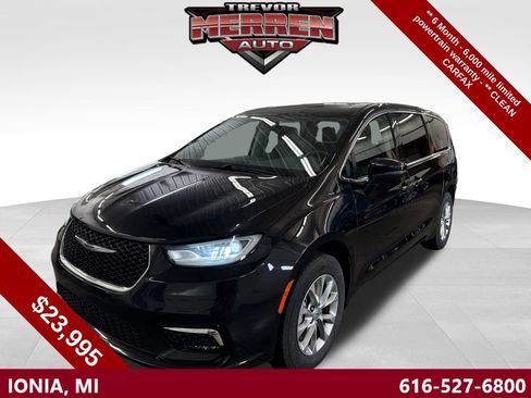 Used 2023 Chrysler Pacifica Touring-L w/ Uconnect Theater Family Group AWD/4WD image 1