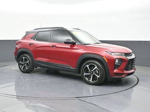 Used 2021 Chevrolet TrailBlazer RS w/ Technology Package FWD image 19