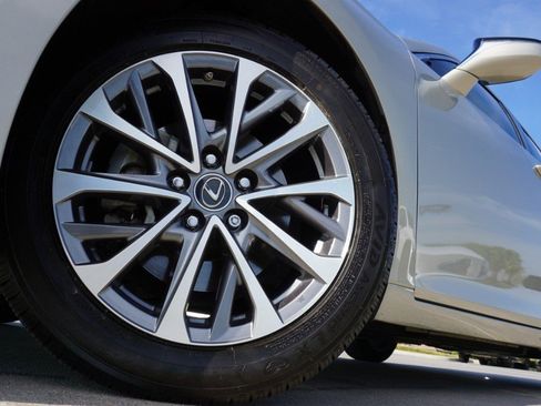 Certified 2023 Lexus ES 350 image 10