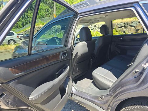 Used 2015 Subaru Outback 2.5i Limited AWD/4WD image 12