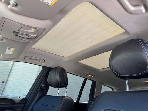 Used 2015 Mercedes-Benz GL 450 4MATIC image 12