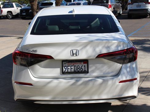 Used 2022 Honda Civic EX image 8