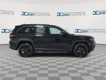 New 2026 Jeep Grand Cherokee Limited w/ Limited Altitude Package