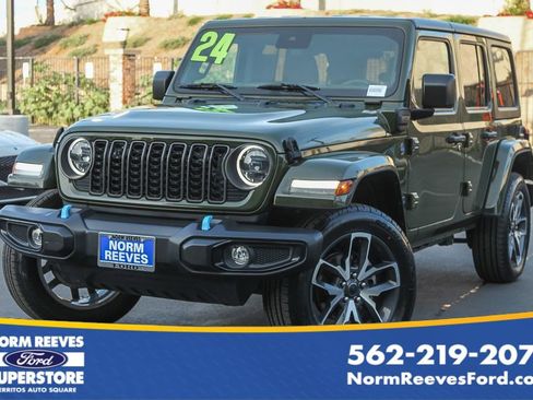 Used 2024 Jeep Wrangler Unlimited w/ Convenience Group AWD/4WD image 1