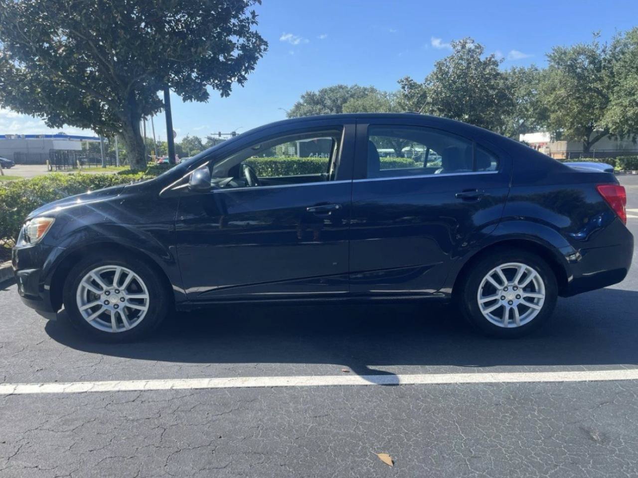 Used 2015 Chevrolet Sonic LT w/ Wheels and Fog Lamp Package FWD image 3
