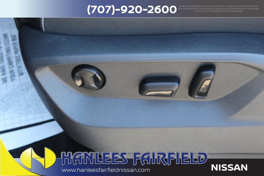 Used 2025 Volkswagen Atlas SE FWD image 14