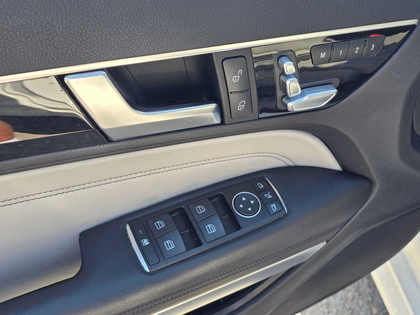 Used 2017 Mercedes-Benz E 400 Coupe image 19