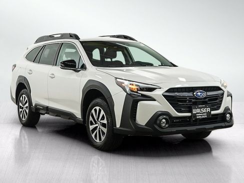 Used 2025 Subaru Outback Premium AWD/4WD image 7