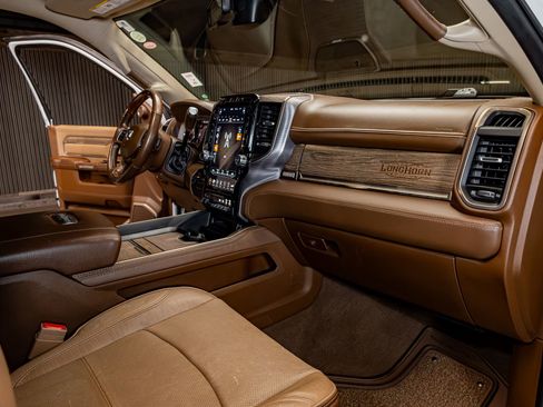 Used 2020 RAM 3500 Limited image 14