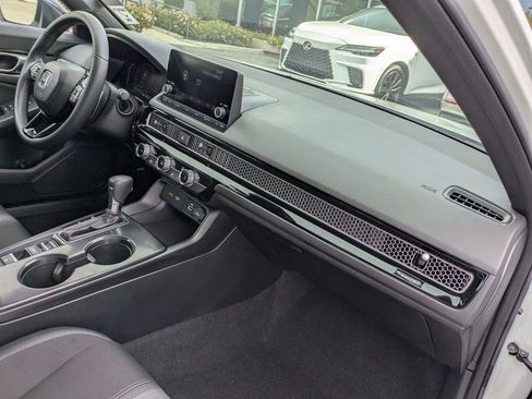 Used 2023 Honda Civic Sport image 21