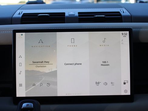 Used 2024 Land Rover Defender 130 X image 22