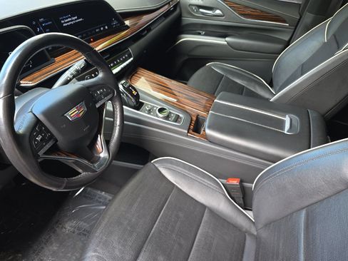 Used 2021 Cadillac Escalade Premium Luxury w/ Driver Assist Tech Package AWD/4WD image 7