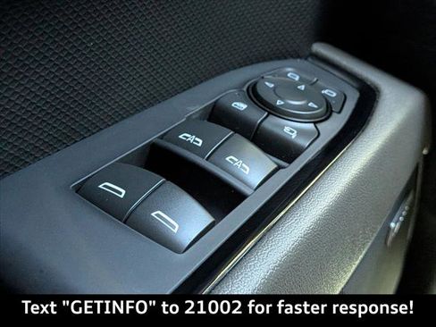 Used 2022 Chevrolet Silverado 1500 ZR2 w/ Technology Package AWD/4WD image 29