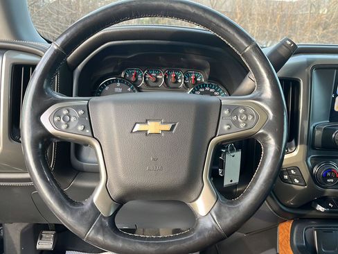 Used 2018 Chevrolet Silverado 1500 High Country image 13