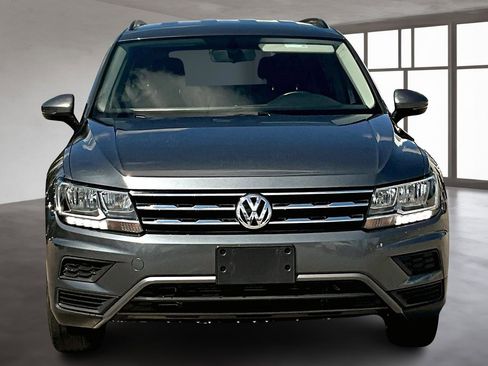 Used 2021 Volkswagen Tiguan SE image 4