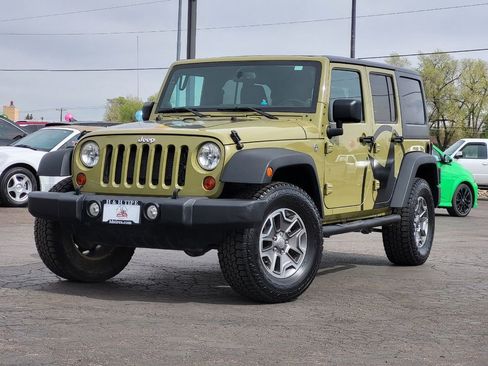 Used 2013 Jeep Wrangler Unlimited Rubicon w/ Connectivity Group AWD/4WD image 1
