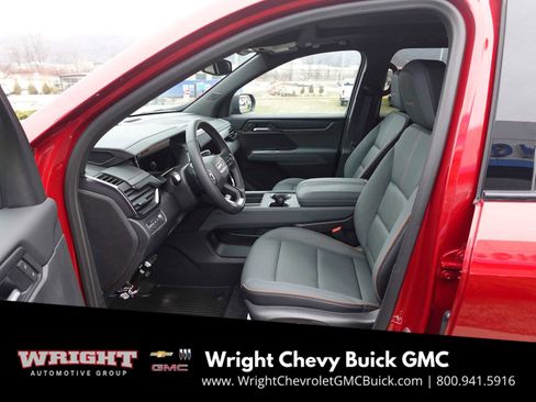 Used 2025 GMC Acadia AT4 w/ Luxury Package image 13