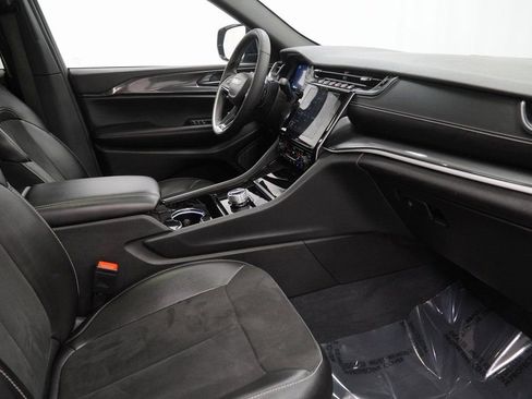 Certified 2023 Jeep Grand Cherokee Altitude image 43