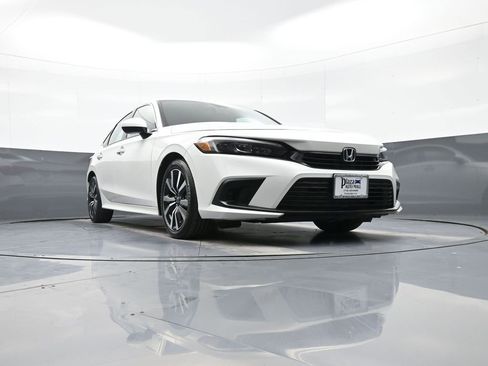 Certified 2024 Honda Civic EX image 26