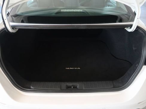 Used 2022 Nissan Sentra SV FWD image 35