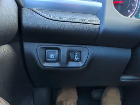 Used 2018 GMC Acadia SLE w/ Driver Alert Package I image 15