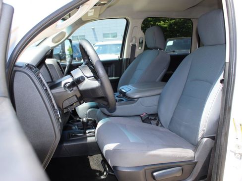Used 2014 RAM 2500 Tradesman w/ Chrome Appearance Group AWD/4WD image 11