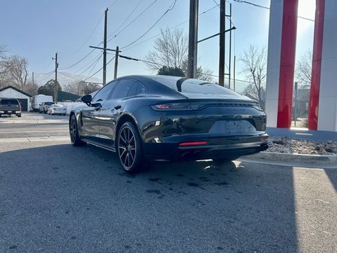 Used 2021 Porsche Panamera GTS image 5