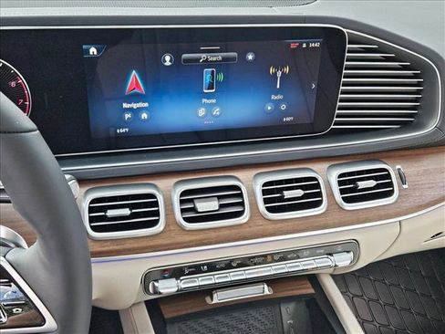 New 2026 Mercedes-Benz GLS 450 4MATIC image 12