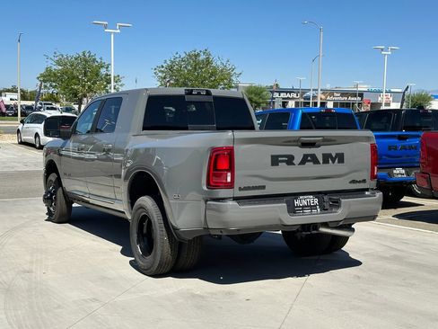 New 2026 RAM 3500 Laramie AWD/4WD image 4