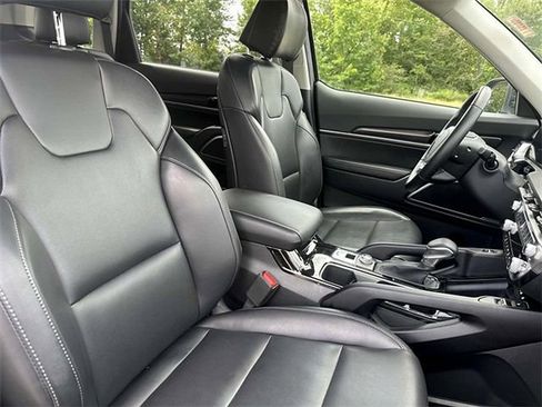 Used 2025 Kia Telluride S FWD image 30